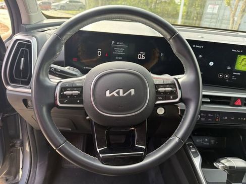 Certified 2024 Kia Sorento S image 14