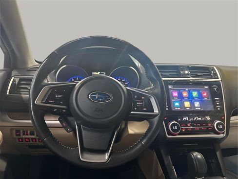 Used 2018 Subaru Outback 3.6R Limited AWD/4WD image 12