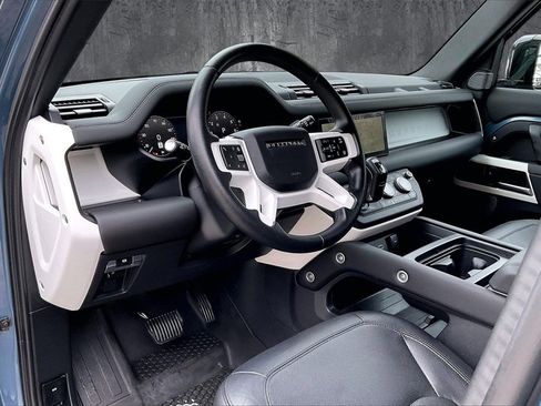 Used 2024 Land Rover Defender 110 S image 17