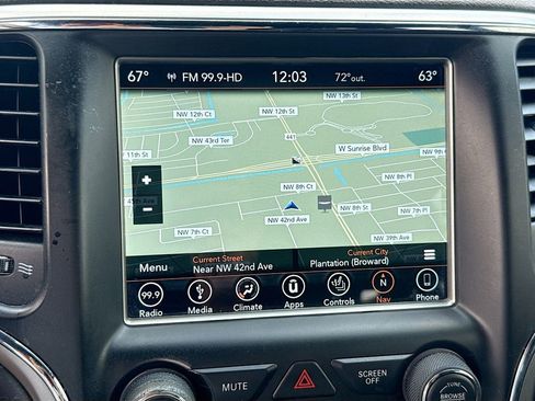 Used 2018 Jeep Grand Cherokee Altitude image 14