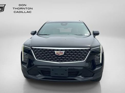 Used 2024 Cadillac XT4 Premium Luxury w/ Technology Package AWD/4WD image 8