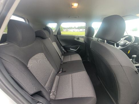 Used 2020 Kia Soul LX FWD image 27
