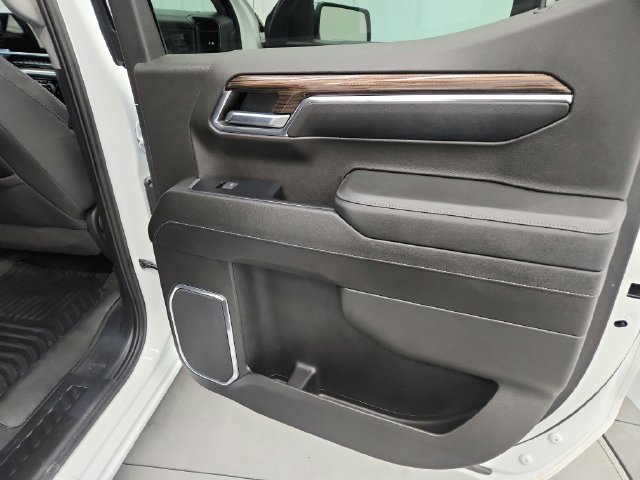 Used 2023 Chevrolet Silverado 1500 LT AWD/4WD image 27