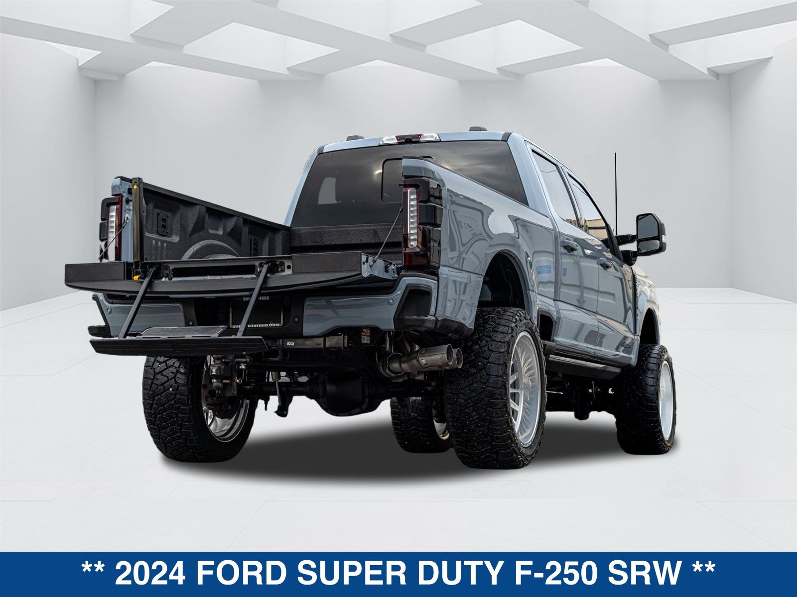 Used 2024 Ford F250 Lariat w/ Lariat Ultimate Package AWD/4WD image 32