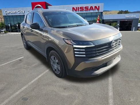 Used 2025 Nissan Kicks S image 7