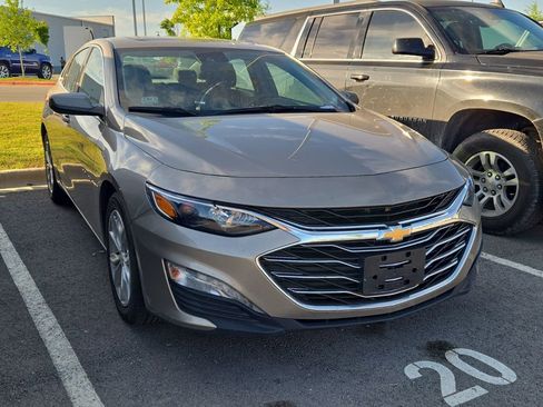 Used 2023 Chevrolet Malibu LT FWD image 4