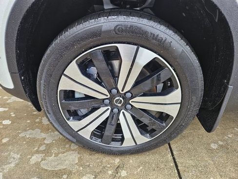 Certified 2023 Volvo C40 P8 Recharge Plus w/ Protection Package Premier AWD/4WD image 9