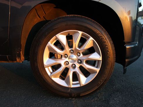 Used 2021 Chevrolet Silverado 1500 Custom image 9