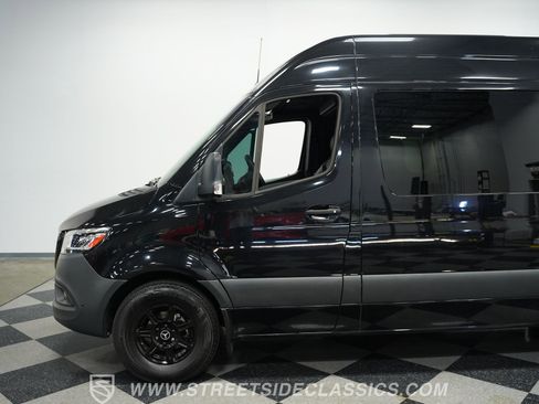 Used 2022 Mercedes-Benz Sprinter 2500 image 20