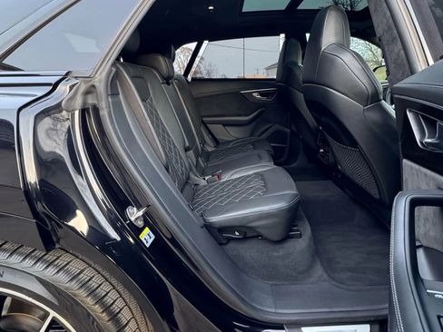 Used 2021 Audi SQ8 Prestige image 9