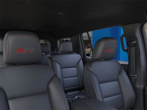 New 2026 Chevrolet Traverse Z71 w/ Driver Confidence Package image 24