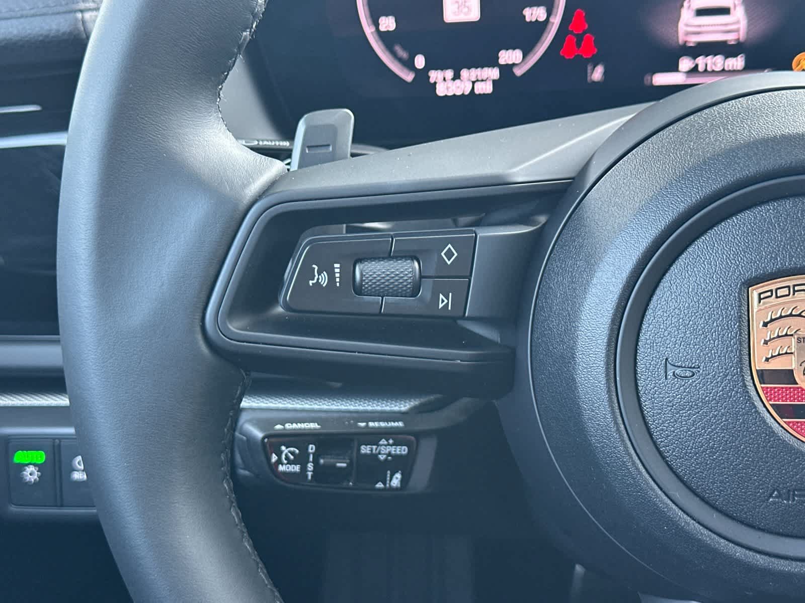 Certified 2025 Porsche Panamera 4 AWD/4WD image 27