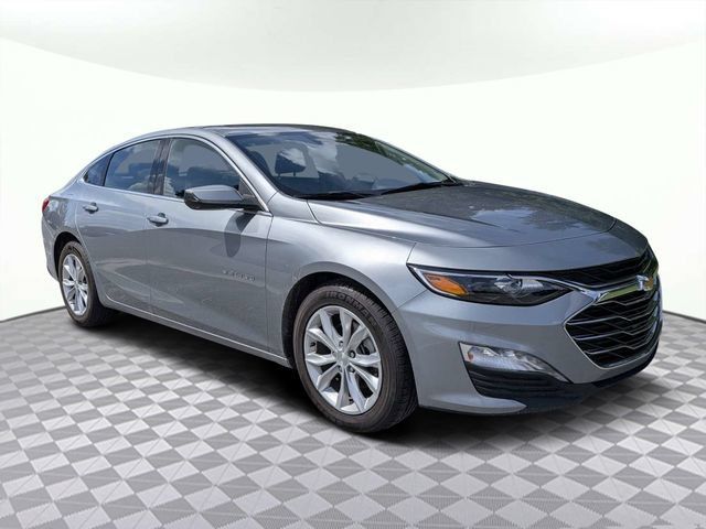 Used 2025 Chevrolet Malibu LT FWD image 2