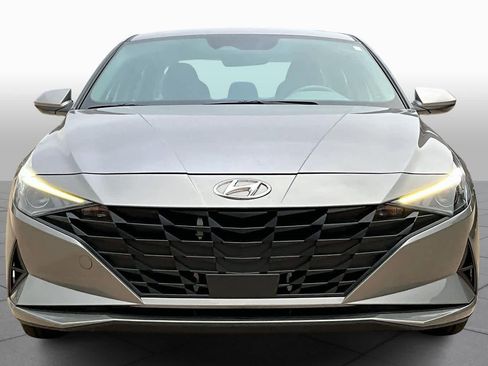 Used 2023 Hyundai Elantra SEL w/ Convenience Package FWD image 4