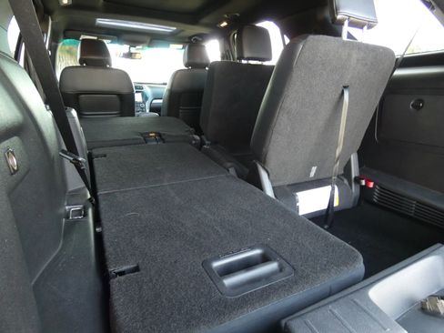 Used 2017 Ford Explorer XLT w/ Equipment Group 202A image 68