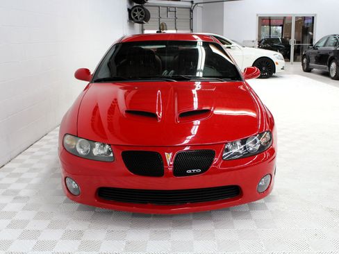 Used 2006 Pontiac GTO image 16