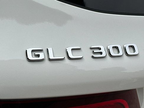 Used 2021 Mercedes-Benz GLC 300 4MATIC image 39
