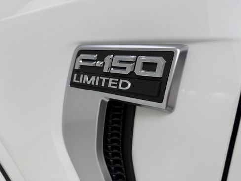 Used 2022 Ford F150 Limited image 9