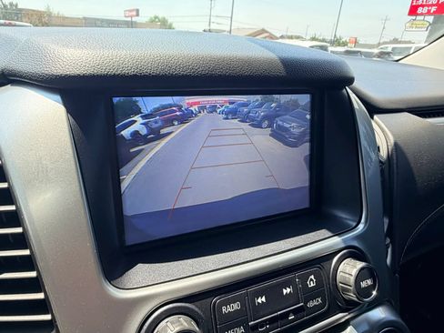 Used 2020 Chevrolet Suburban LT AWD/4WD image 18