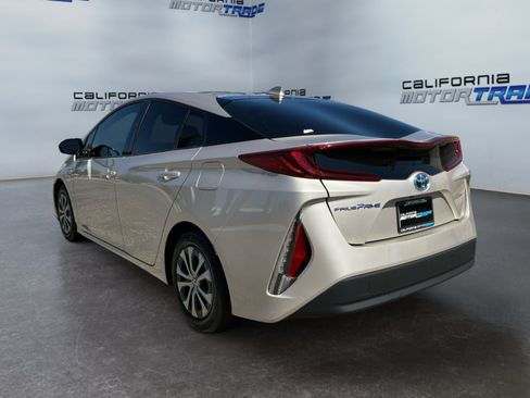 Used 2020 Toyota Prius Prime LE FWD image 7