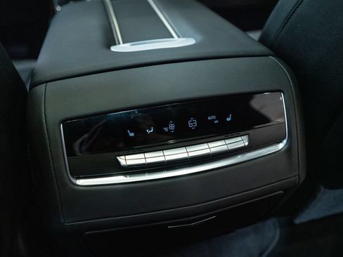 Used 2026 Cadillac Escalade ESV Luxury w/ LPO, Floor Liner Package AWD/4WD image 44