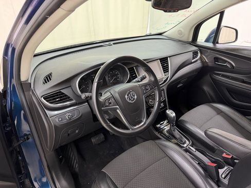 Used 2020 Buick Encore Preferred w/ Safety Package image 19