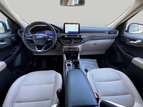 Used 2020 Ford Escape Titanium FWD image 16
