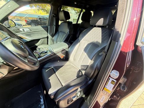Used 2021 BMW X7 M50i image 13