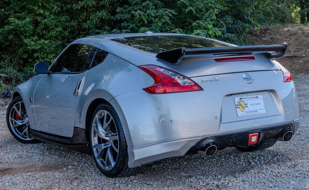Used 2016 Nissan 370Z Coupe RWD image 3