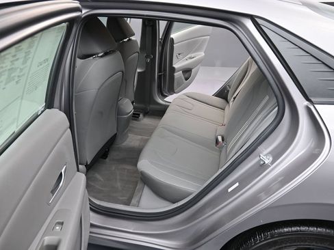 Certified 2023 Hyundai Elantra SEL FWD image 10