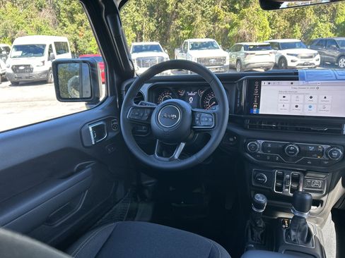New 2025 Jeep Gladiator Sport image 54