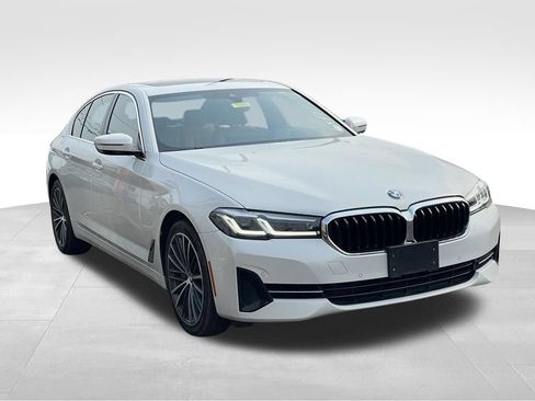 Used 2023 BMW 540i xDrive w/ Premium Package AWD/4WD image 3