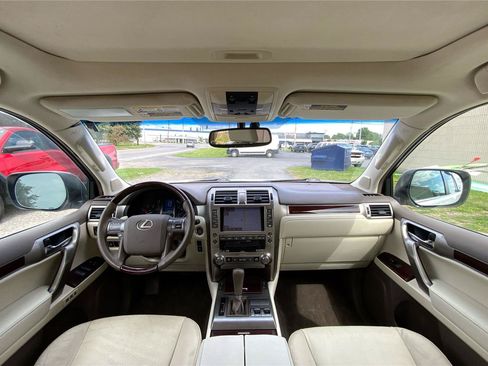 Used 2018 Lexus GX 460 Premium AWD/4WD image 29