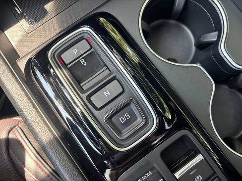 Used 2025 Honda Pilot Black Edition image 23