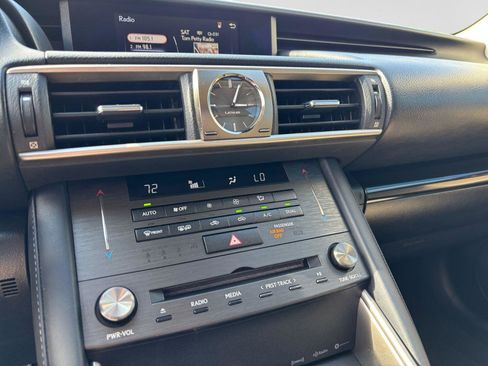 Used 2019 Lexus IS 300 w/ Premium Package RWD image 30