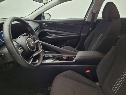 Used 2023 Hyundai Elantra SEL w/ Convenience Package FWD image 17