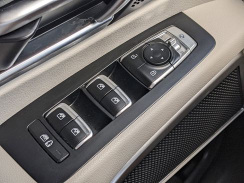 Certified 2023 Kia Telluride EX w/ EX Captain's Chair Package image 20