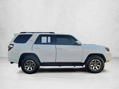 Used 2020 Toyota 4Runner TRD Off-Road Premium AWD/4WD image 4
