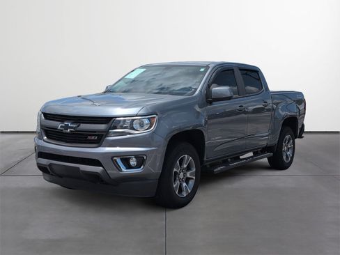 Used 2019 Chevrolet Colorado Z71 AWD/4WD image 2
