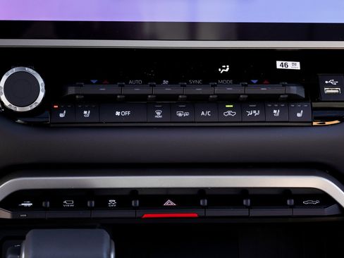 New 2026 Toyota Tundra Platinum w/ Tow Tech Package AWD/4WD image 40