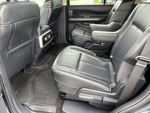 Used 2023 Ford Expedition XLT AWD/4WD image 15