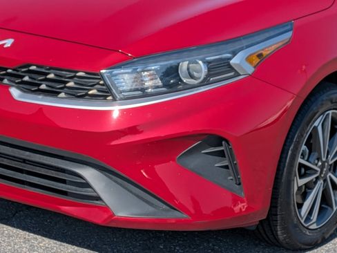 Used 2023 Kia Forte LXS w/ LXS Technology Package FWD image 9