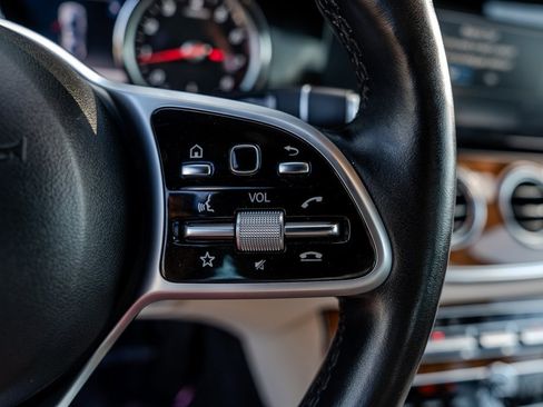 Used 2019 Mercedes-Benz E 300 4MATIC w/ Driver Assistance Package image 15