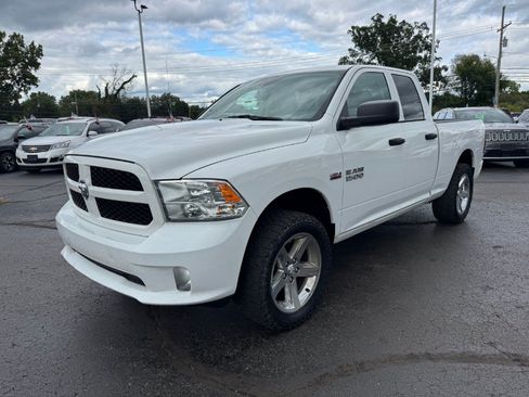 Used 2018 RAM 1500 Express AWD/4WD image 1