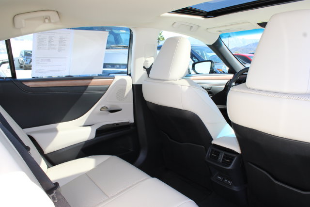 Certified 2025 Lexus ES 350 w/ Premium Package FWD image 7