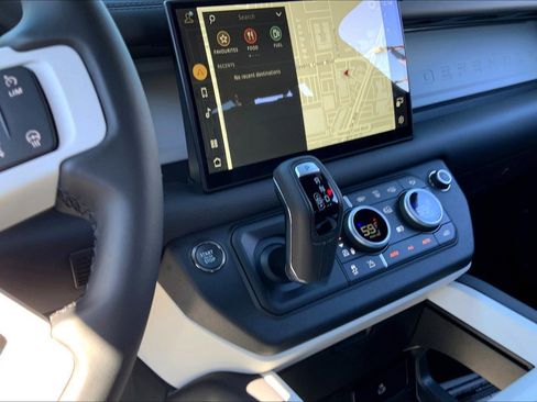 New 2025 Land Rover Defender 110 X-Dynamic SE image 8