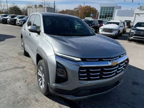Used 2025 Chevrolet Equinox LT image 4