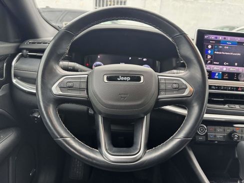Used 2022 Jeep Compass High Altitude AWD/4WD image 12