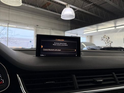 Used 2017 Audi Q7 3.0T Premium Plus w/ Premium Plus Package image 27