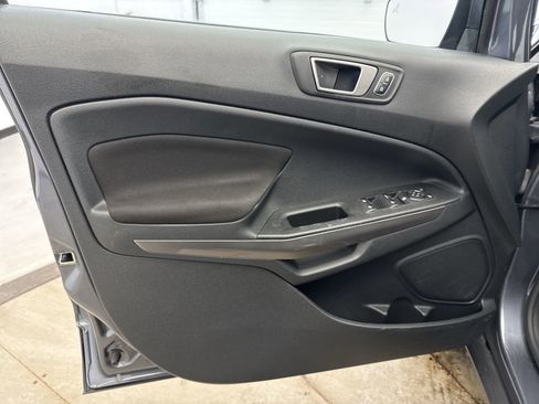 Used 2022 Ford EcoSport SE w/ SE Convenience Package image 9